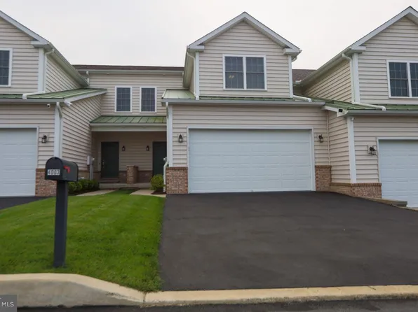 4003 Austen Clos, Moosic, PA 18507
