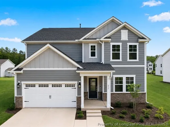217 Hickory Grove Dr, Sanford, NC 27330