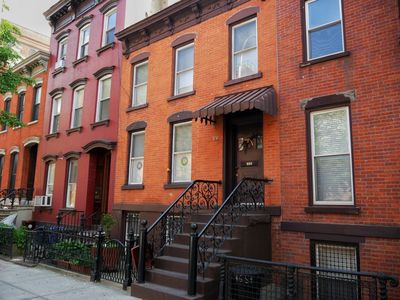 174 N 6th St, Brooklyn, NY, 11211