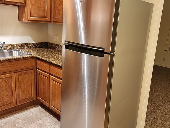 4th image of 620 Serramonte Blvd #15