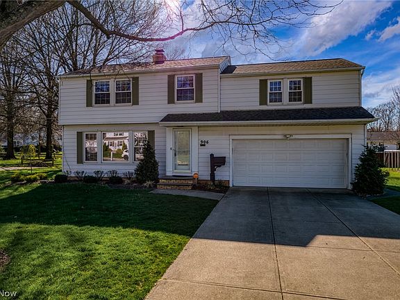 2nd image of 906 Eastlawn Dr