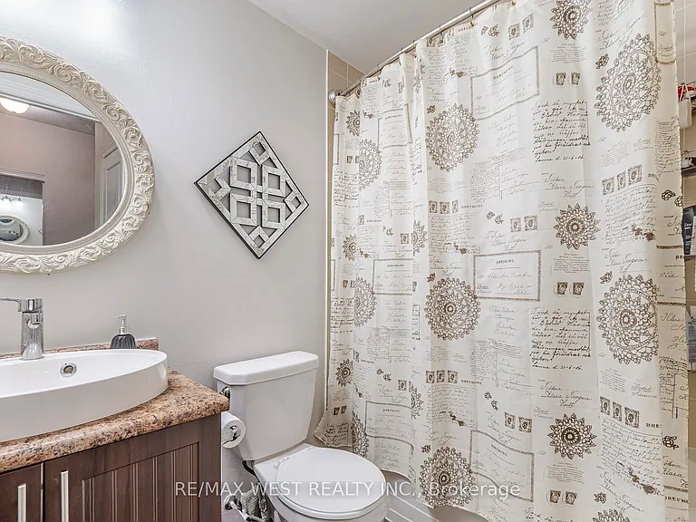 570 Lolita Gdns #209 — Photo 5