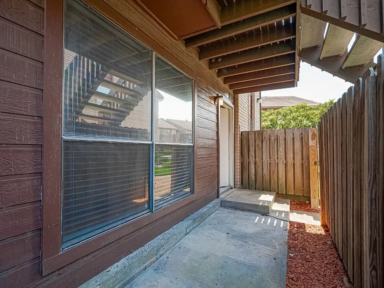 12905 Woodforest Blvd #107 — Photo 8