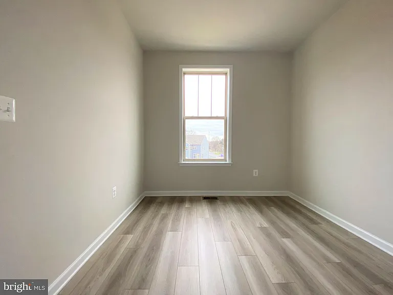 1659 Magundy St — Photo 12