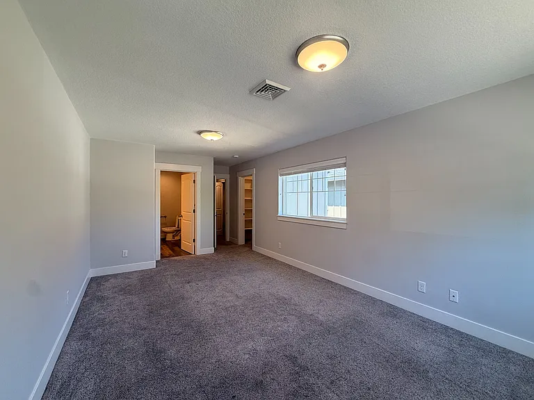 5711 Honey Bee St S — Photo 25