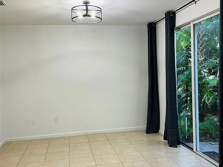 3202 NW 31st Ter #3202 — Photo 8