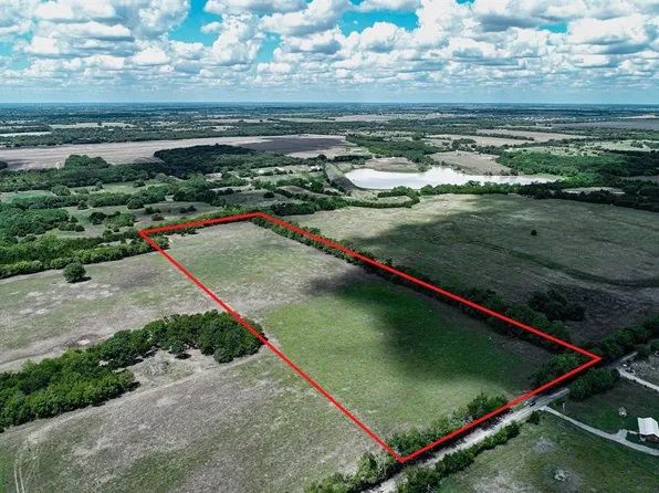 1 County Road 4945, Leonard, TX 75452