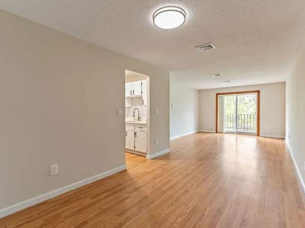 45 Loomis St APT 317, Malden, MA 02148