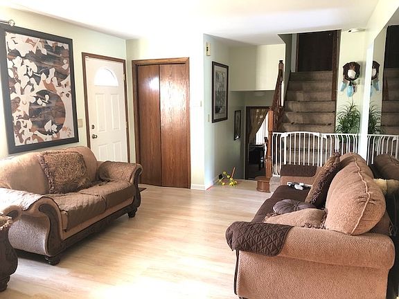 4th image of 1945 Glenrock Ln