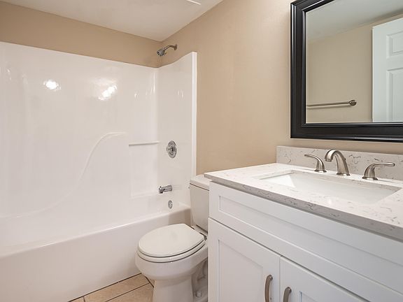 5th image of 1515 Huntington Ln APT 512