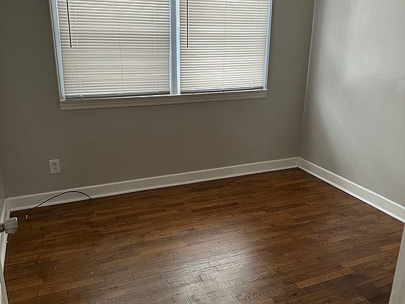 4th image of 407 Belvedere Cir