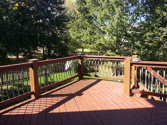 Deck and fenced yard.