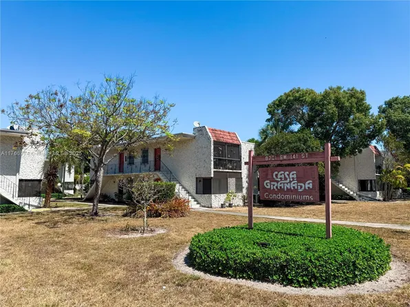 8701 SW 141st St APT E2, Palmetto Bay, FL 33176