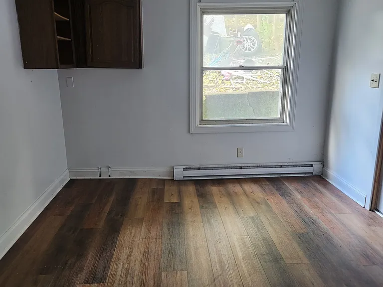 248 W Fairview St — Photo 3