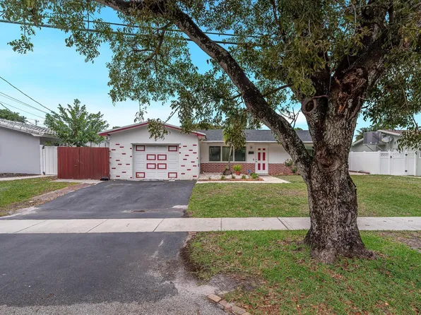 2717 Roosevelt Street, Hollywood, FL 33020