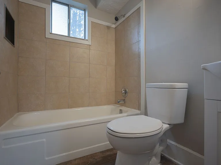 2948 Mogadore Rd — Photo 4