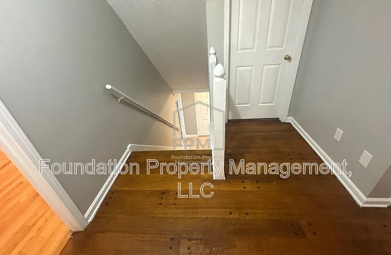 8559 Chippingham Dr — Photo 12