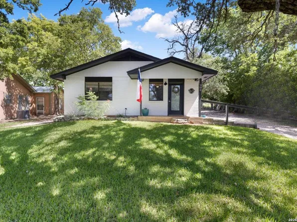 500 CROSS MOUNTAIN DR, Fredericksburg, TX 78624