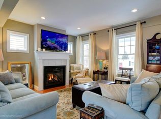 7 Dean Ave, Newport, RI 02840
