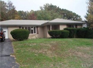 831 Whittier Dr, Allentown, PA