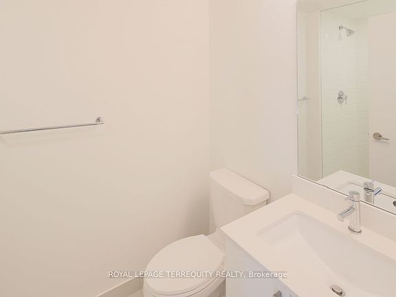 5th image of 576 Front St W #627