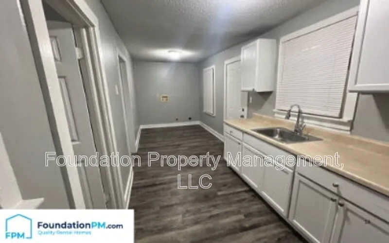 3 bed, 1.0 bath, 904 sqft, $835 — Photo 4