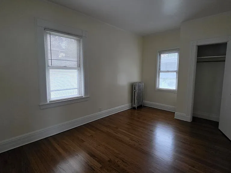 407 N Macquesten Pkwy #2 — Photo 2