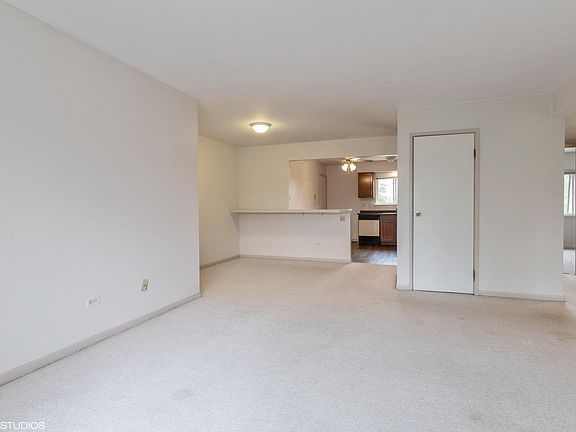 3rd image of 9428 Bay Colony Dr APT 3S
