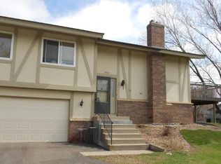 7627 Wedgewood Way, Osseo, MN 55311