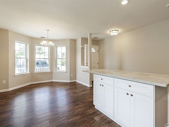 5th image of 49 Village Cir E