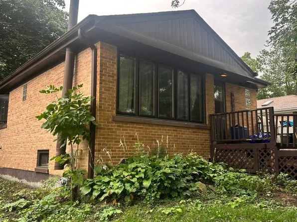 307 N Maple Ave, Wood Dale, IL 60191
