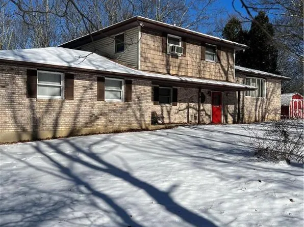 110 Pear Tree Ct, Bushkill, PA 18324