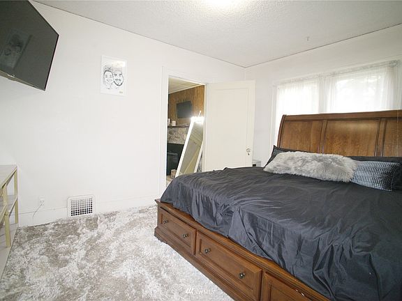 4th image of 13526 53rd Ave S