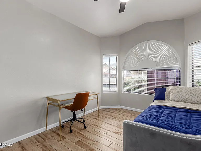 8632 S 10th Ln — Photo 17