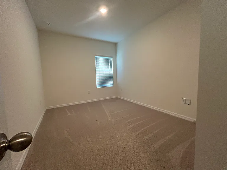 1551 NW 136th Blvd — Photo 7