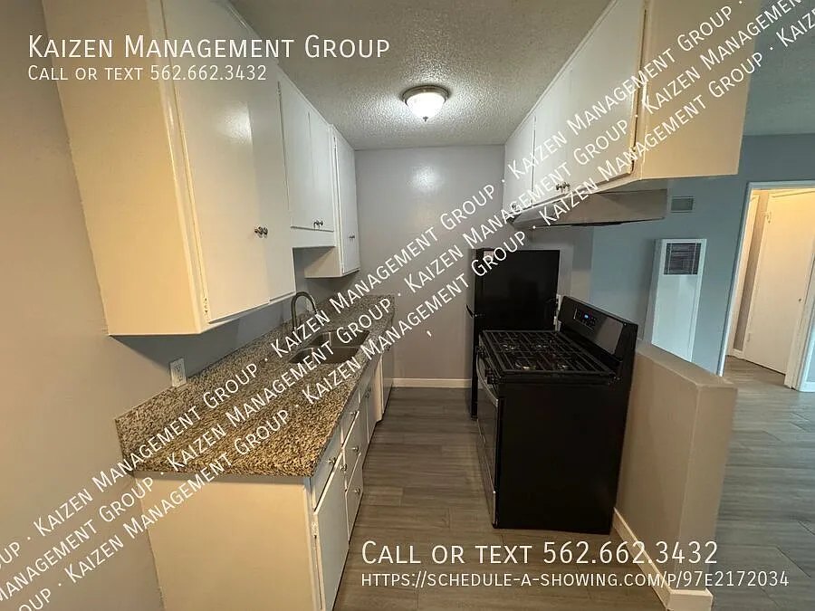 Spacious downstairs 1B 1b — Photo 4