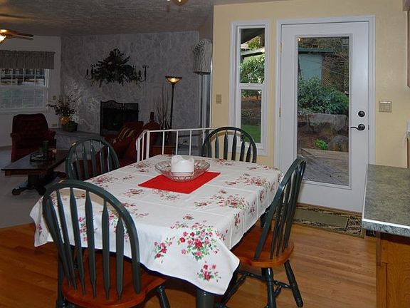 Breakfast Nook