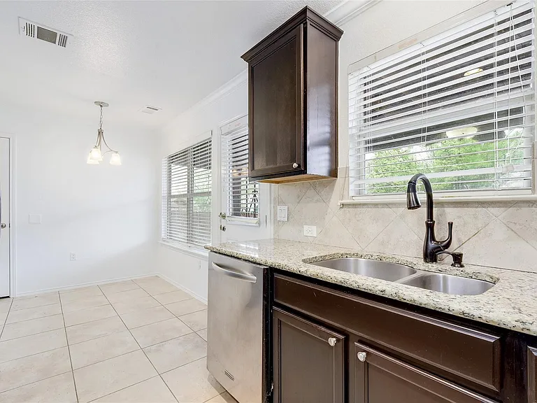 7201 Outfitter Dr — Photo 10