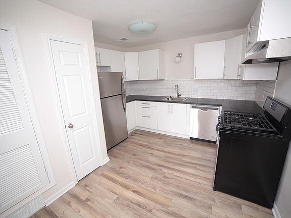 3rd image of 2812 W 43rd Ave APT 9
