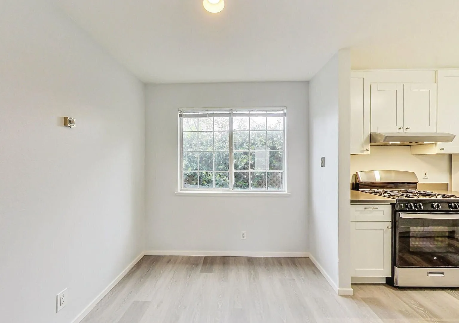 Beautifully Renovated 3BD/1BA in Oakland's Sausal Creek Neighborhood — Photo 4