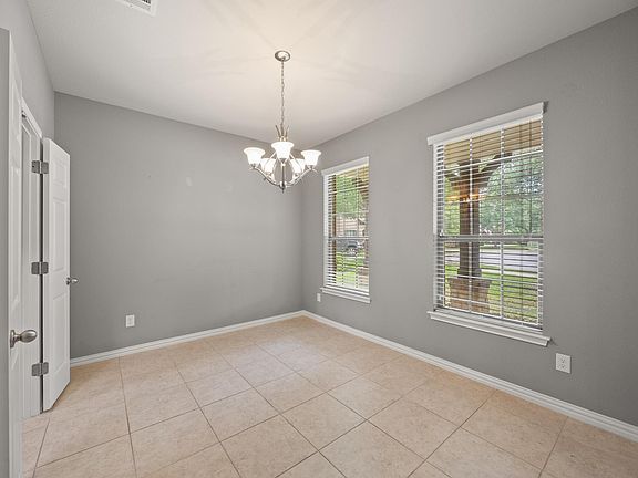 5th image of 2572 Santa Barbara Loop