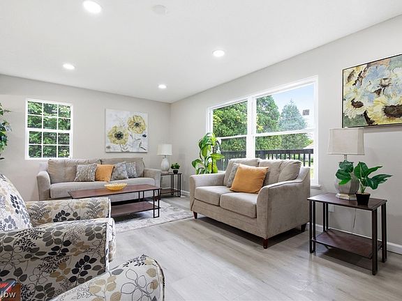 3rd image of 7012 Roe Blvd