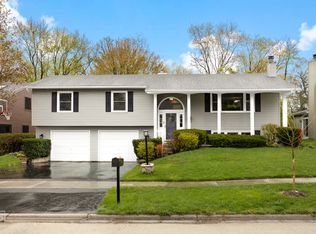 174 Vista Rd, Lake Zurich, IL 60047