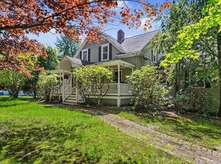 261 School St, Groveland, MA 01834