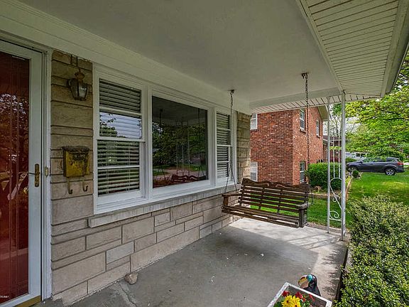 2nd image of 2819 Pomeroy Dr