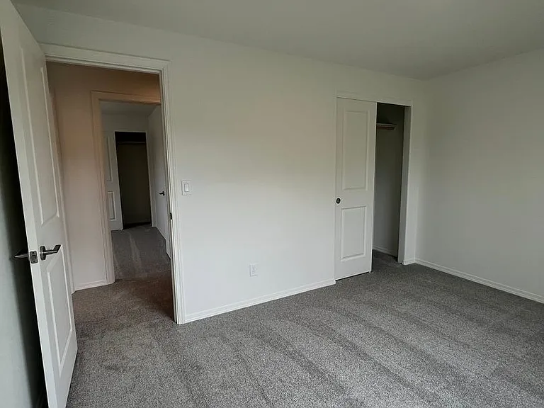 975 W 27th Ave — Photo 12