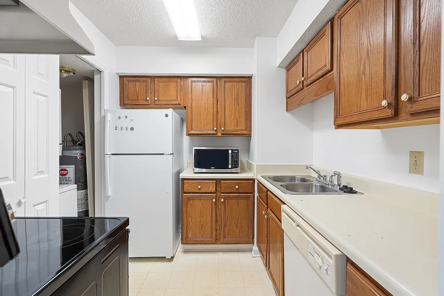 2 bed, 750 sqft, $1,650 — Photo 1