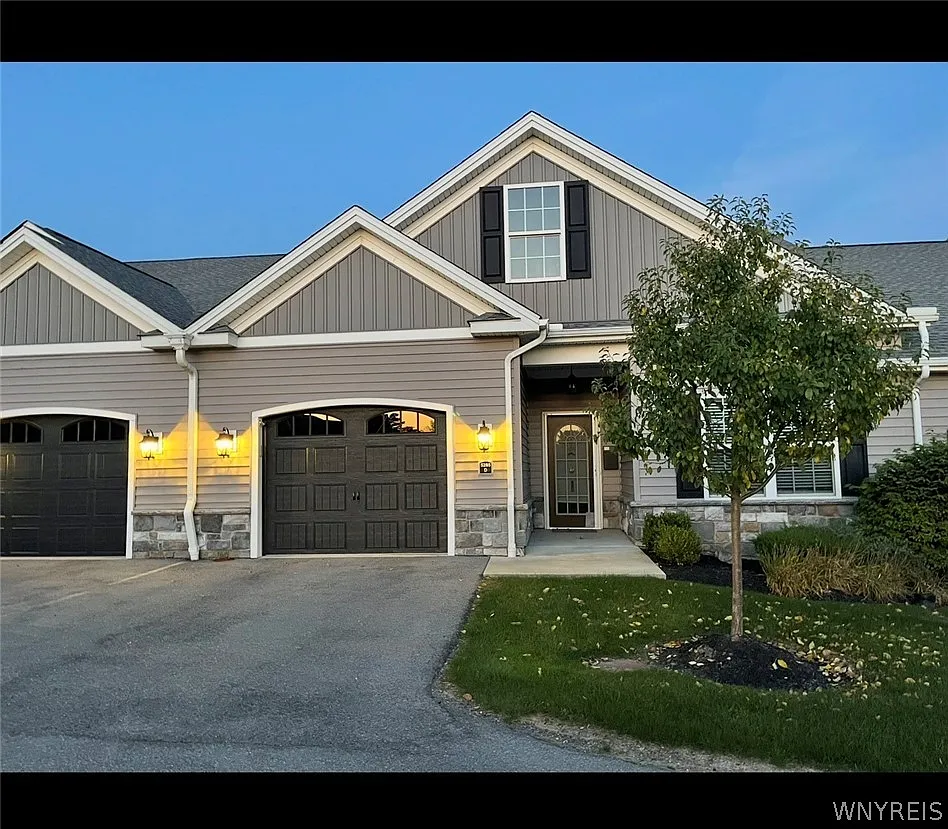 2 bed, 2.0 bath, 1350 sqft, $2,750 — Photo 1
