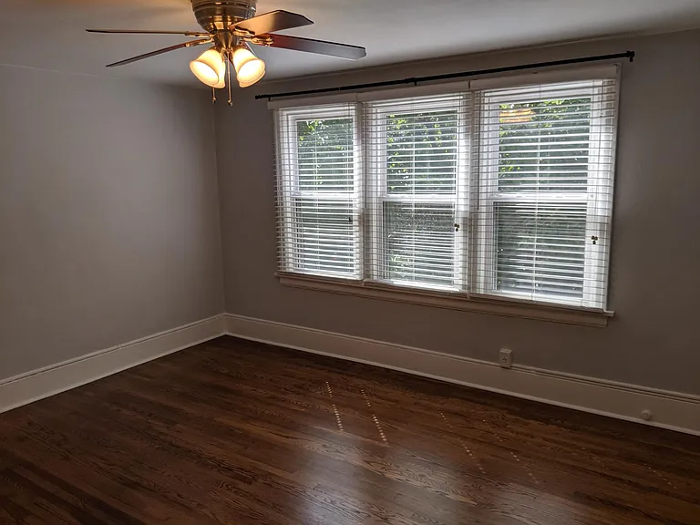 2500 Sulphur Ave — Photo 37