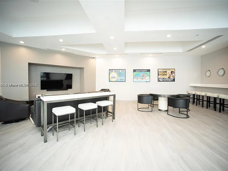 16400 Collins Ave #9 — Photo 24